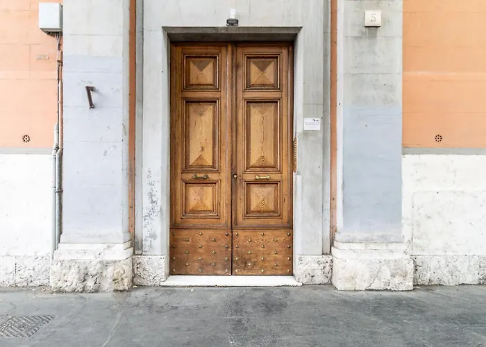Noh Vatican Courtyard Roma
