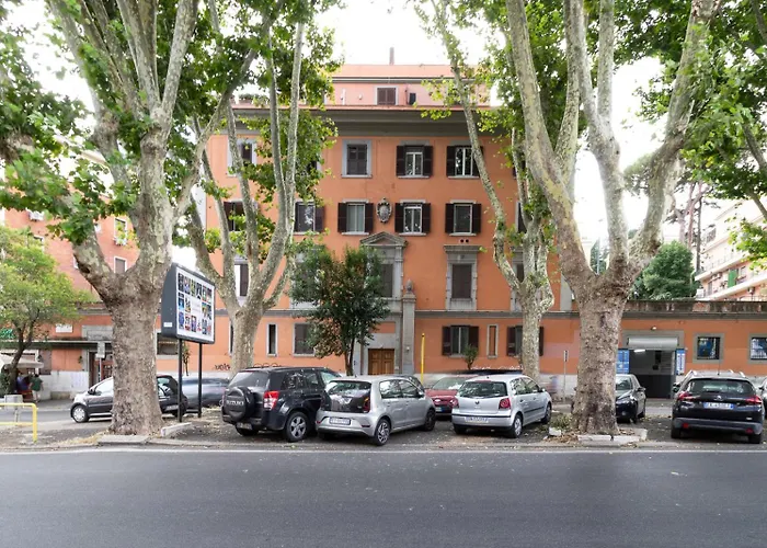 Noh Vatican Courtyard *
