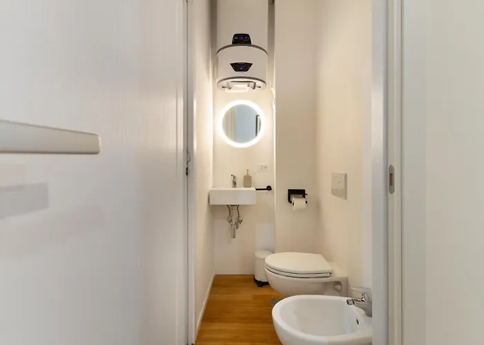 Noh Vatican Courtyard Roma