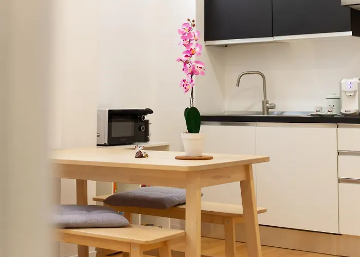 Noh Vatican Courtyard *