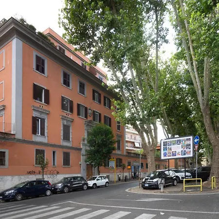 Noh Vatican Courtyard 公寓 *