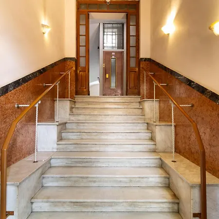 Noh Vatican Courtyard 아파트 로마