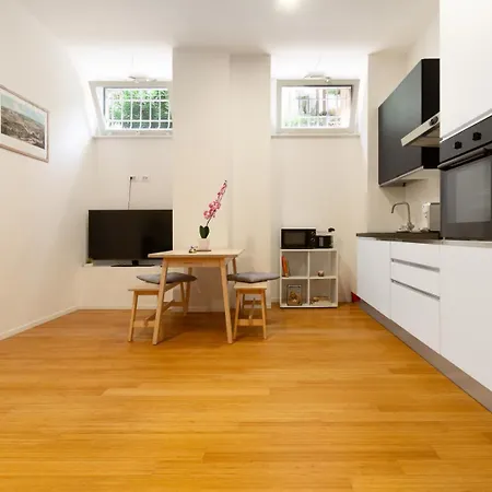 Noh Vatican Courtyard * 로마