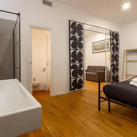 Noh Vatican Courtyard 로마