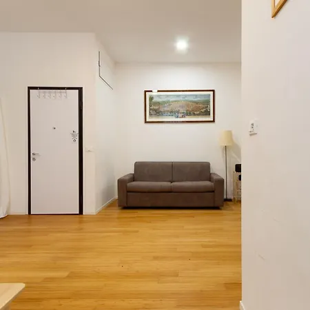 Noh Vatican Courtyard 아파트 *